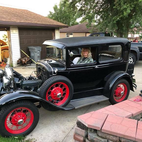 Meet your Posher, Melanie - Picture 1 of 1